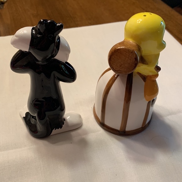 Vintage Sylvester and Tweety Bird Salt and Pepper shaker set! - Picture 2 of 7
